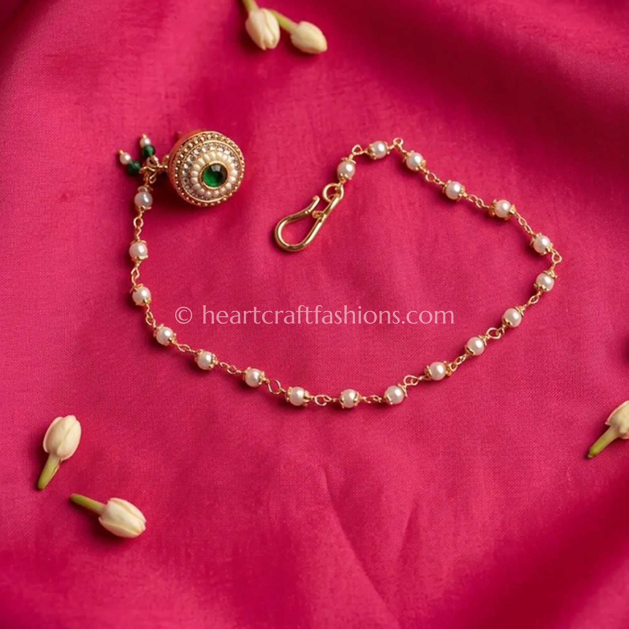 Emerald Core Round Medallion Pearl Nath with Chain
