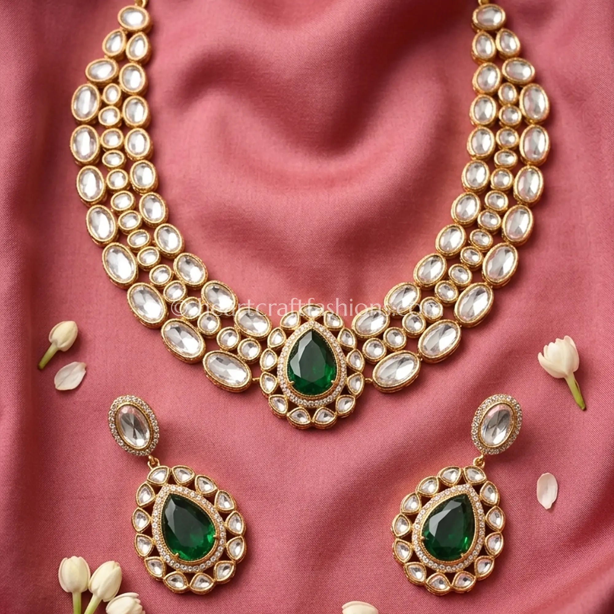 Emerald Elegance Polki Doublet Choker