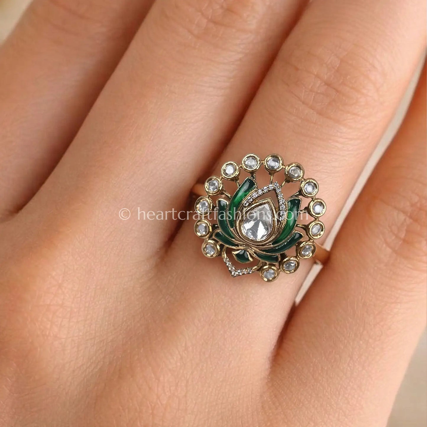 Emerald Lotus pushp Sunehri kundan Ring