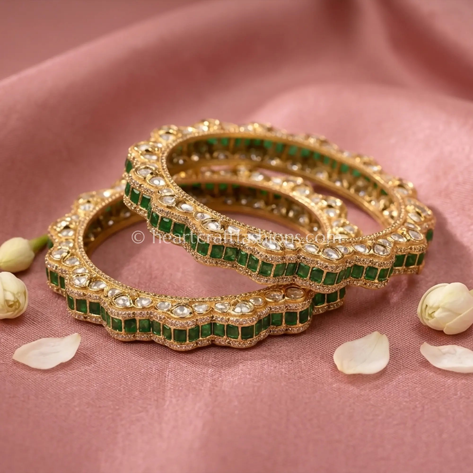 Emerald Sunehri Kundan Sleek Bangles