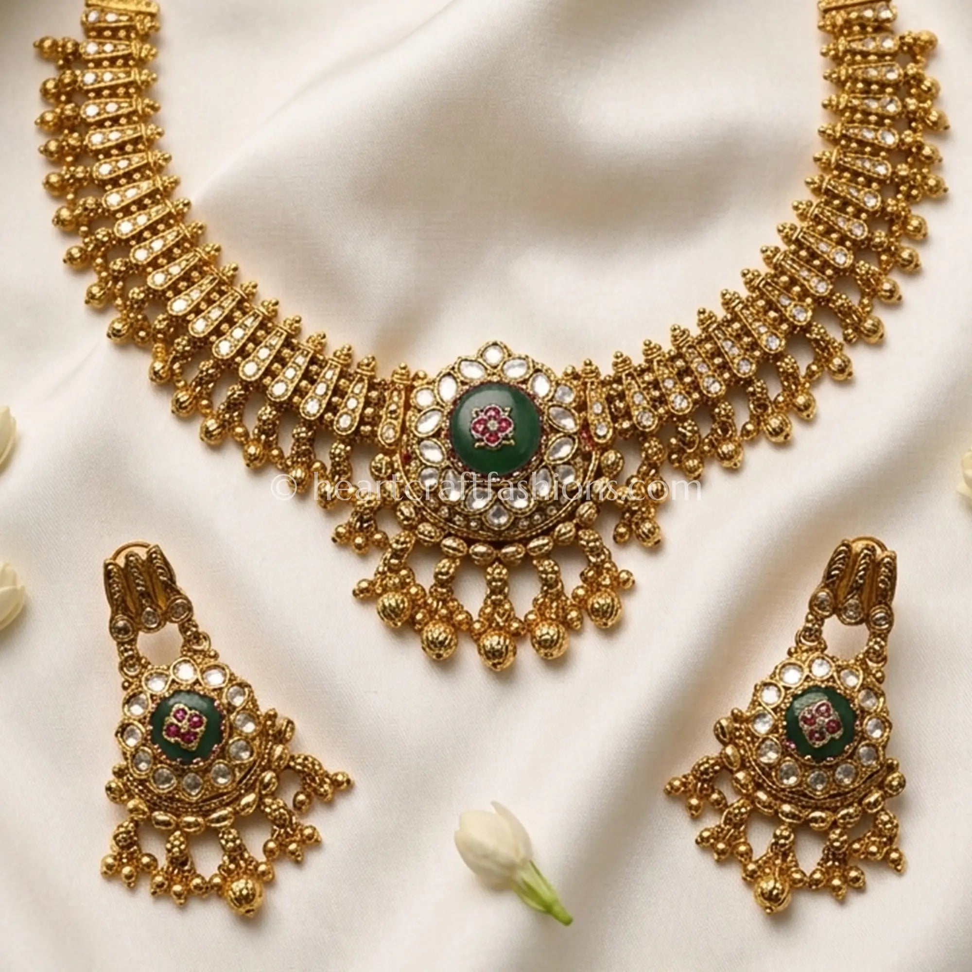 Heritage Kundan Emerald Choker Set