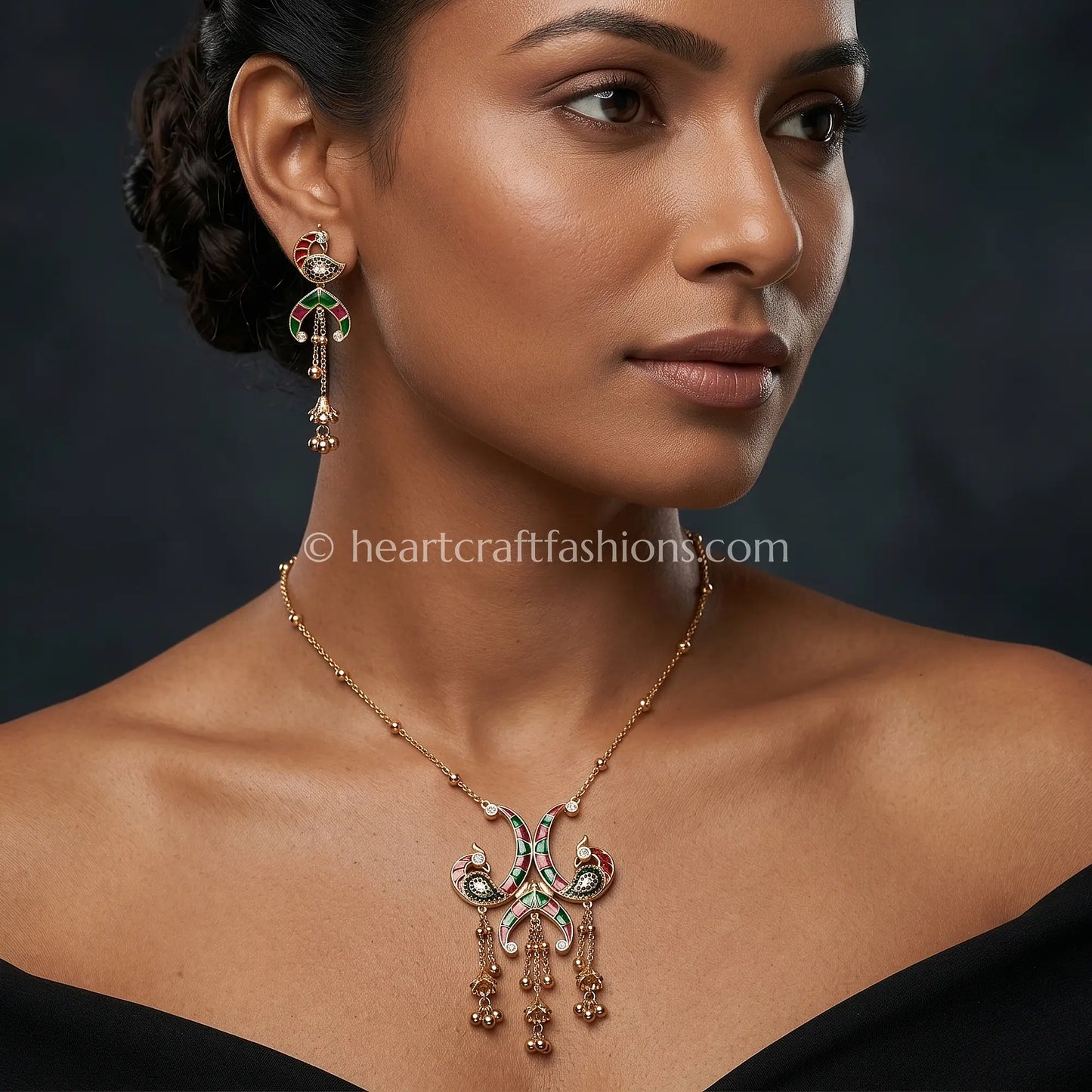 Mayur Rang Amrapali Pendant Set