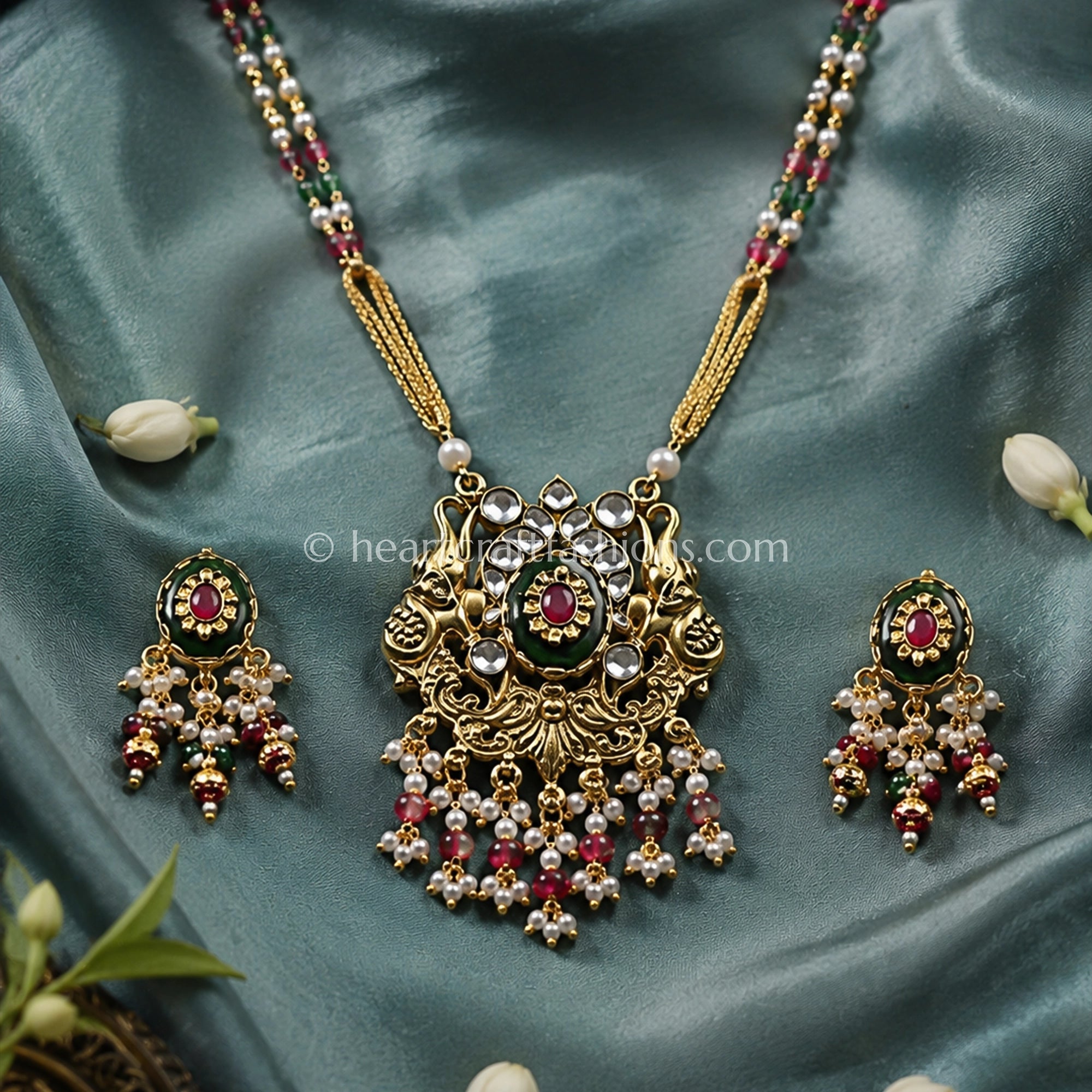 Rajsi Heritage Pachi Kundan Pendant Set