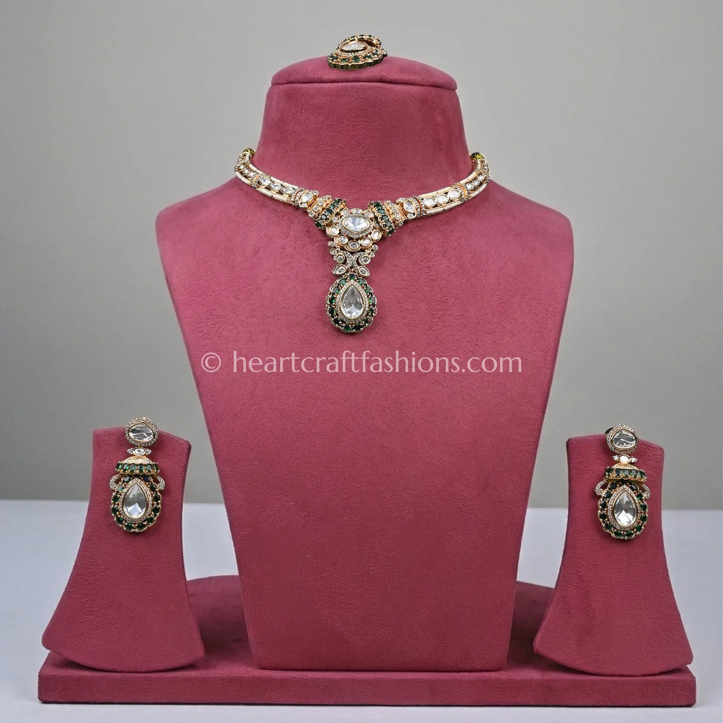 Sunehri Uncut Kundan & Royal Emerald Drop Necklace Set with Maang Tikka