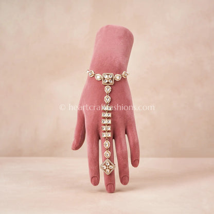 Rajsi Sunehri Kundan Hathphool