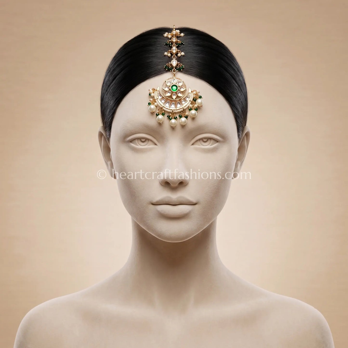 Emerald Pachi Kundan Maang Tikka