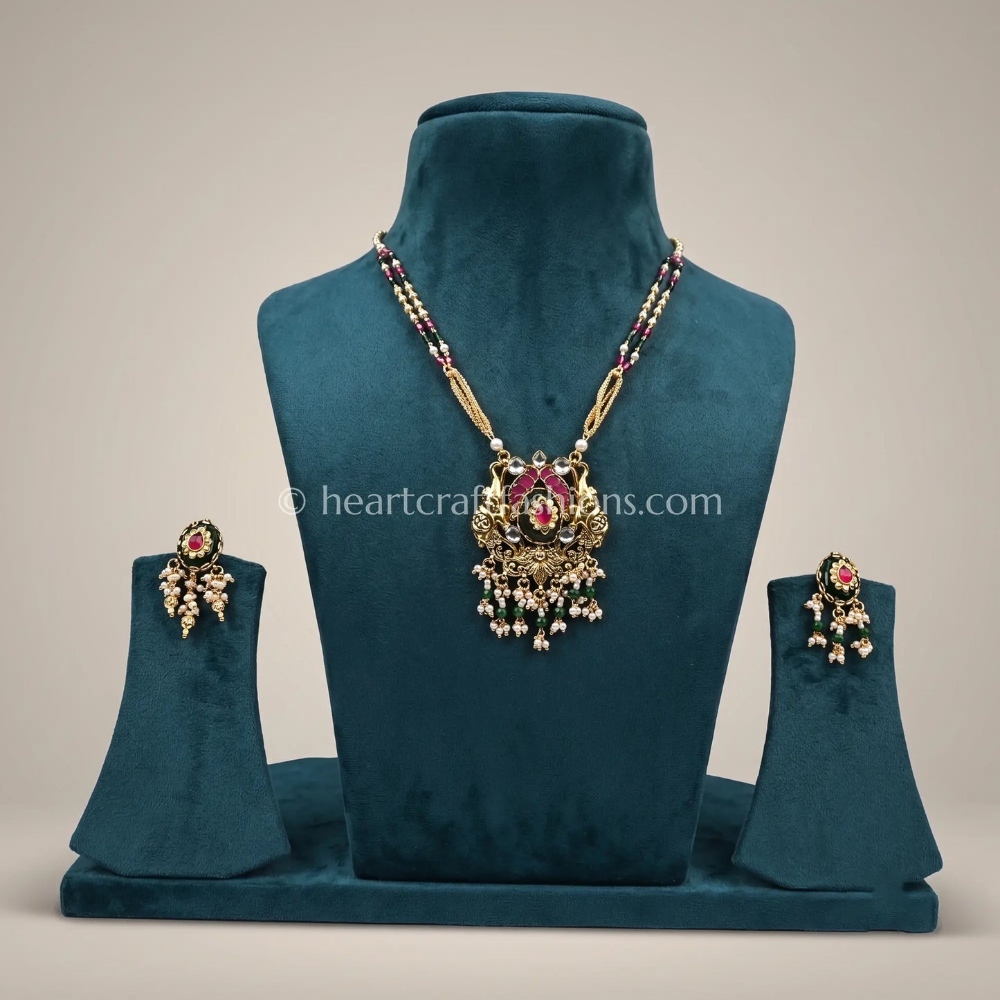 Gulnaar Heritage Pachi Kundan Pendant Set