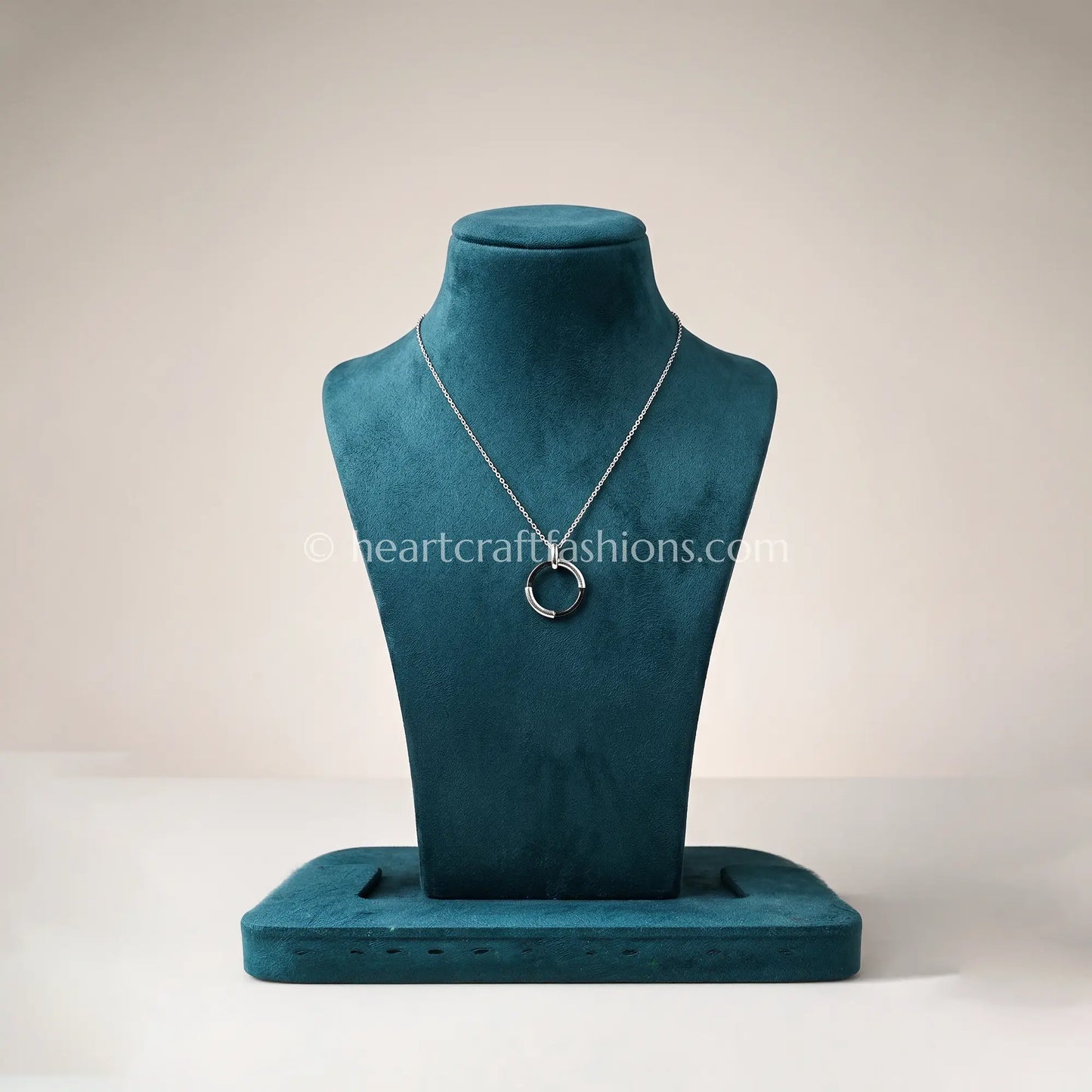 Pure Silver Minimalist Luminous Loop Pendant Necklace – Hallmarked
