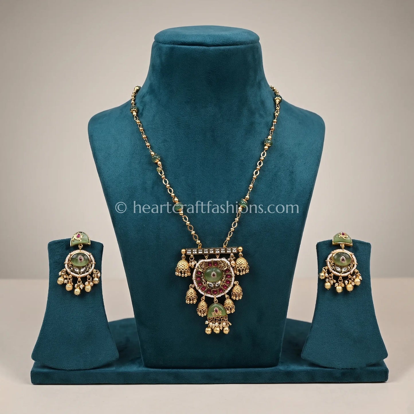 Heritage Pachi Kundan Pendant Set