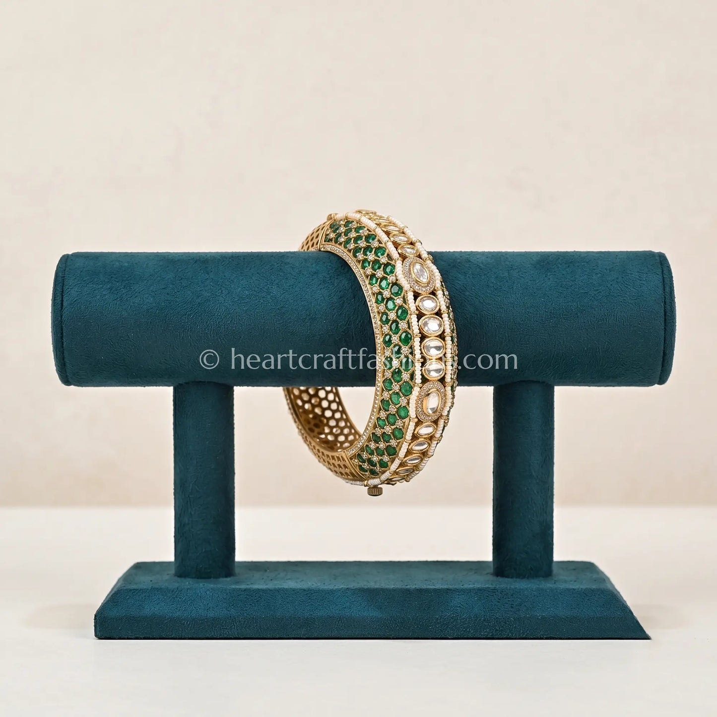 Emerald Sunehri Kundan Bracelet
