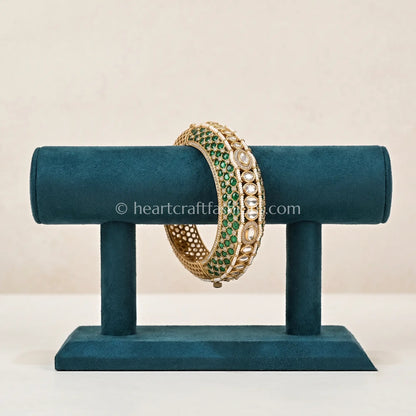 Emerald Sunehri Kundan Bracelet
