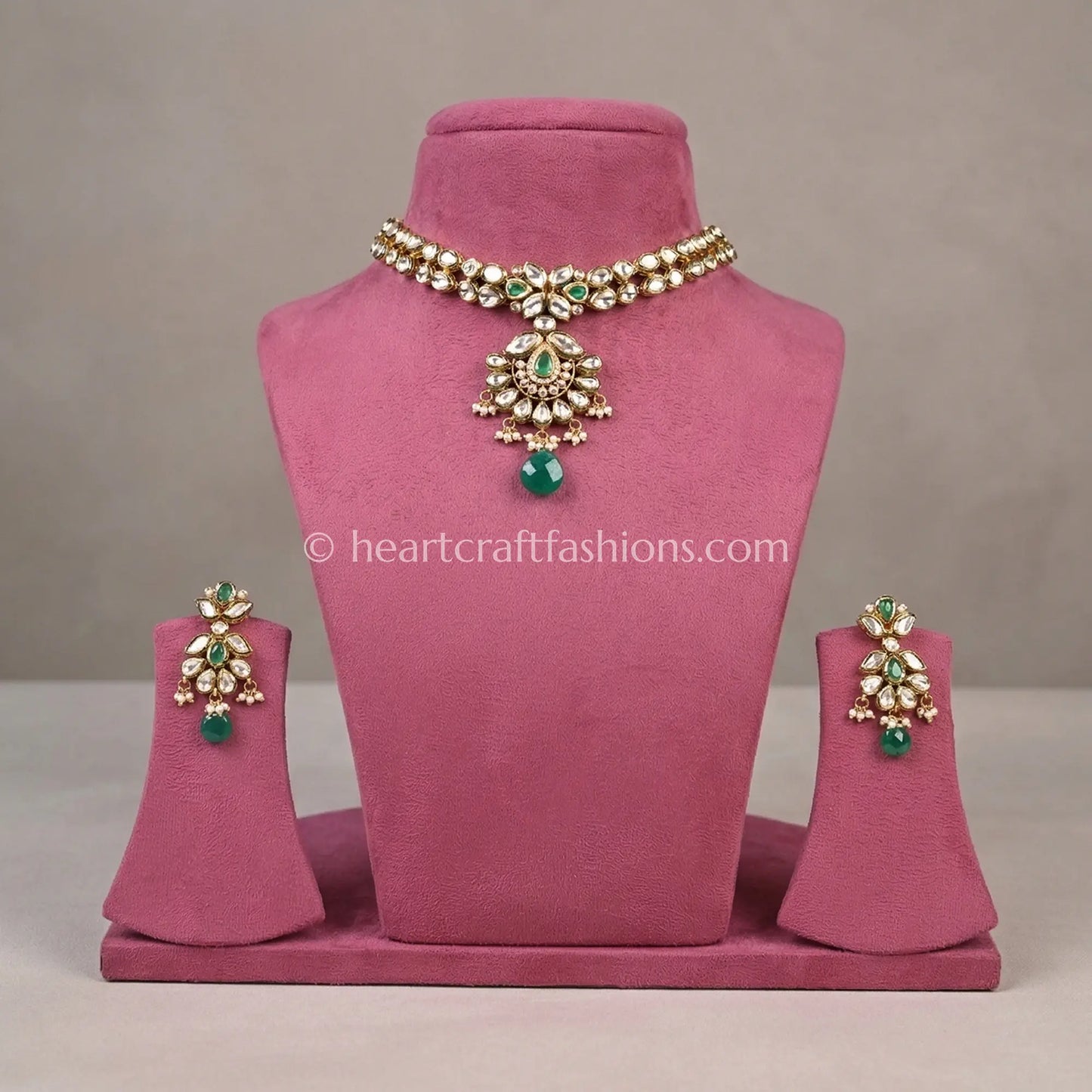 Avira AC Kundan Emerald Drop Choker
