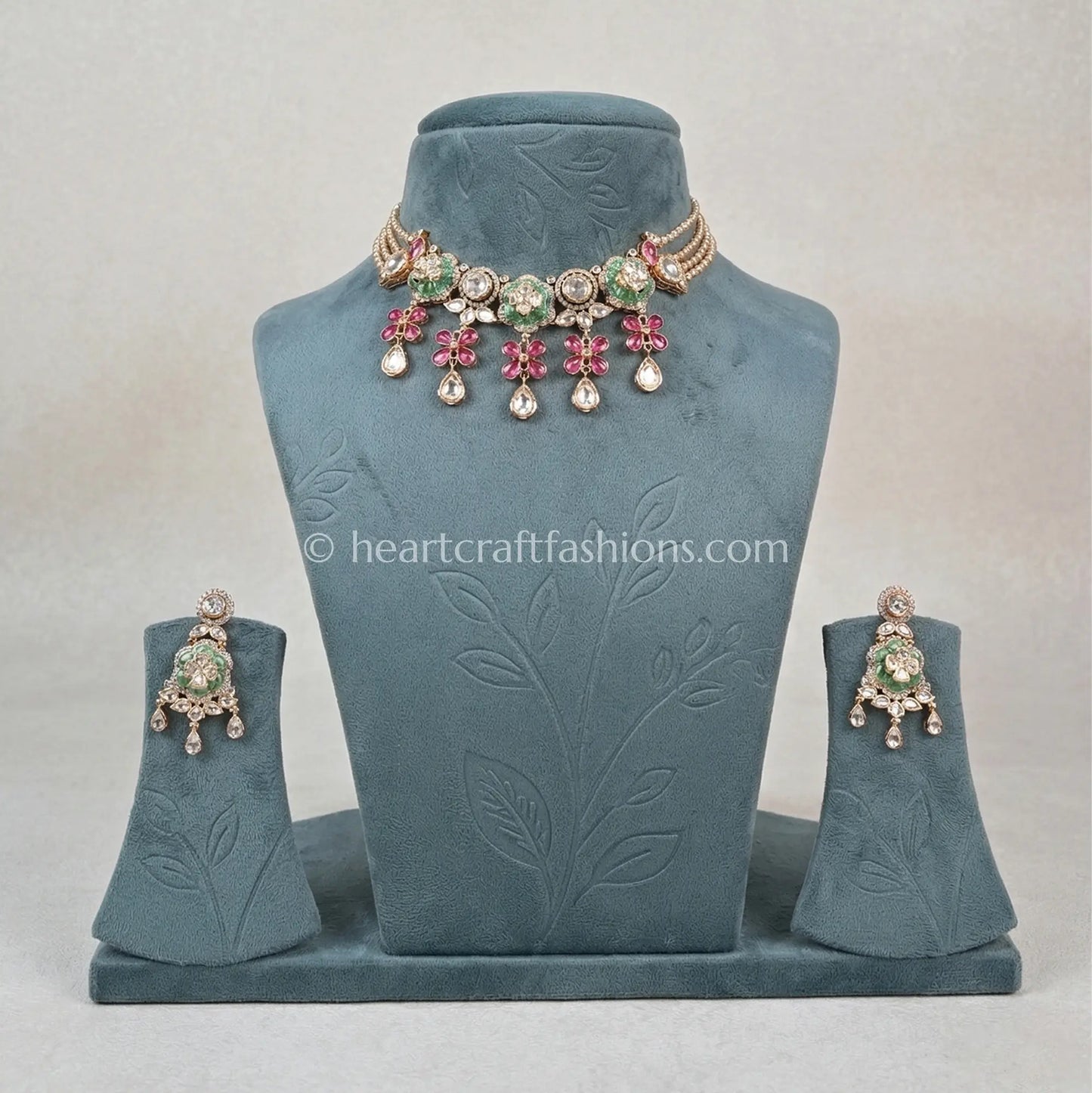 Gulnaz Sunehri Kundan Floral Choker