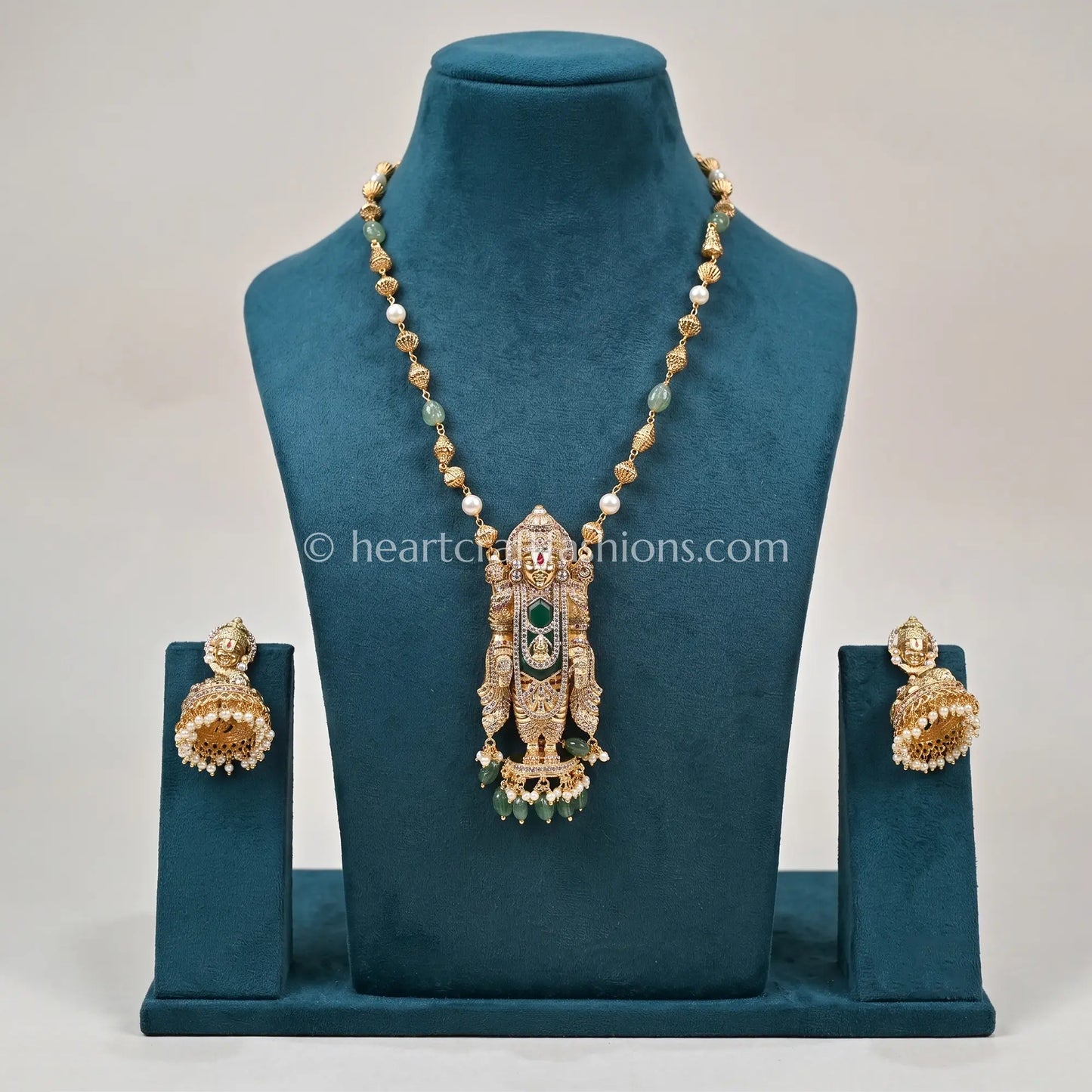 Emerald Balaji Divine Temple Pendant Long Chain Set