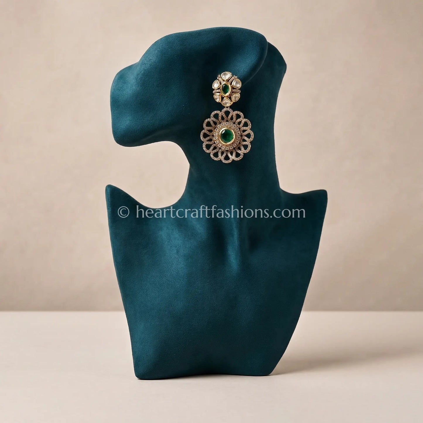 Rajsi Panna Sunehri Kundan Earrings