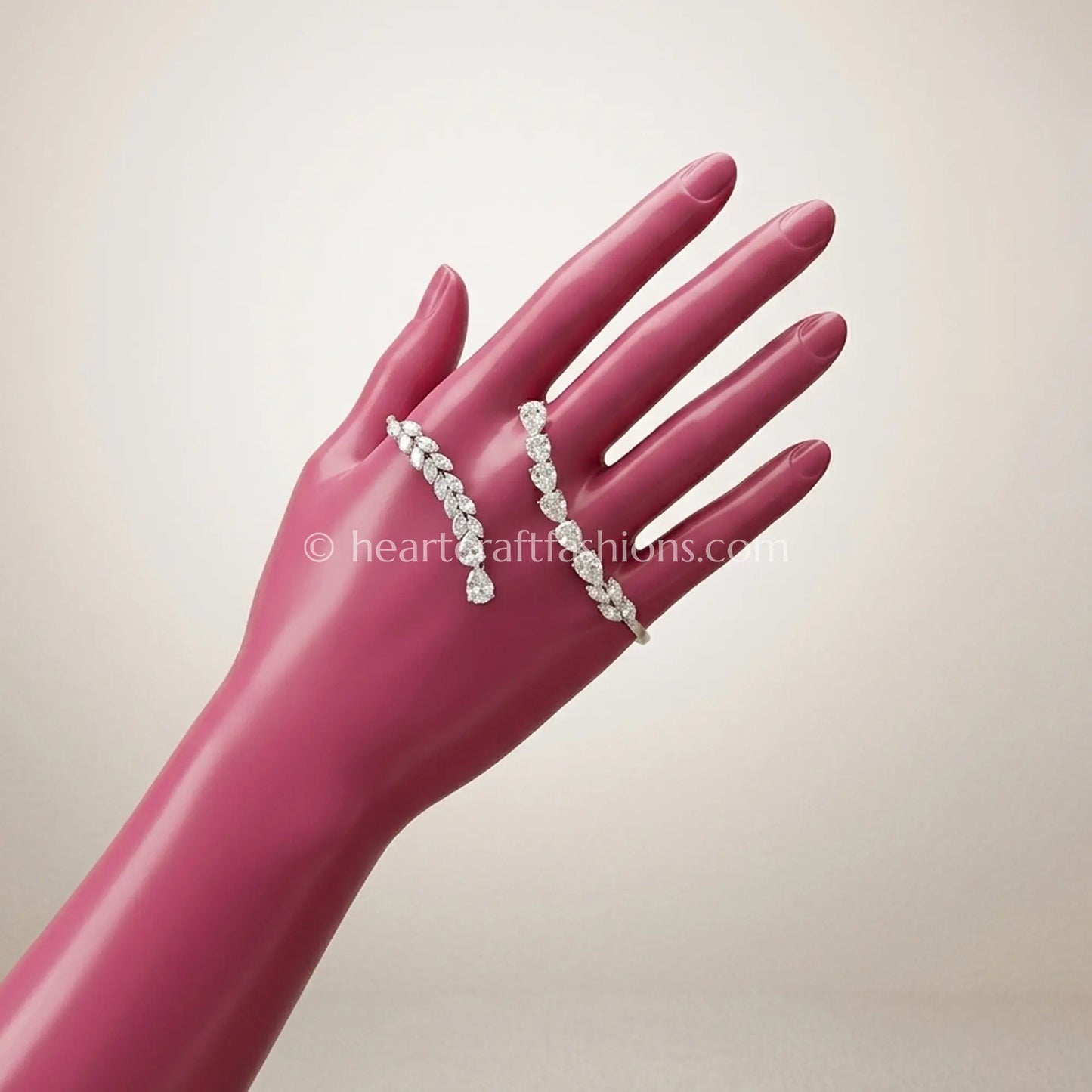 Dual Wave Pear-Cut Zircon Palm Cuff / Handcuff