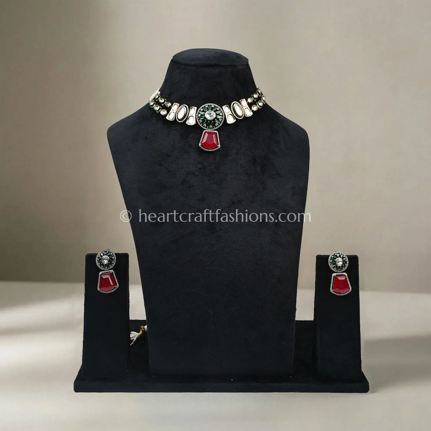 Noor-e-Rang Polki doublet Choker Set