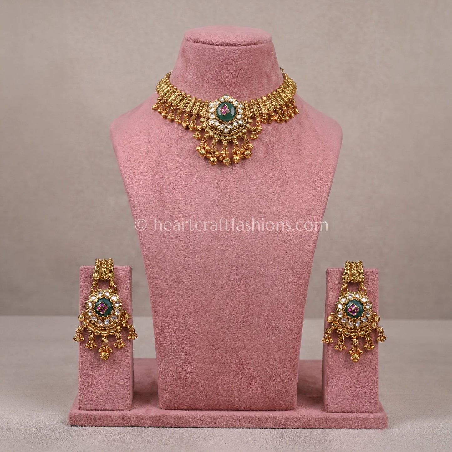 Heritage Kundan Emerald Choker Set
