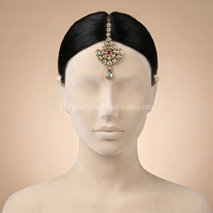 Gulnaar Ruby AC Kundan Maang Tikka