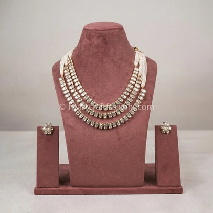 Chaandrekha Sunehri Kundan Layered Haar