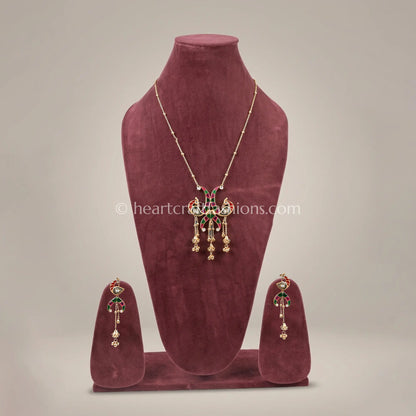 Mayur Rang Amrapali Pendant Set