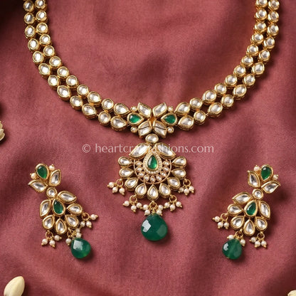 Avira AC Kundan Emerald Drop Choker