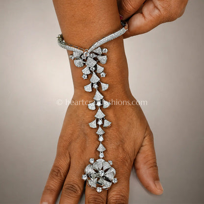 Cascading Fan Lattice Hathphool (Hand Harness)
