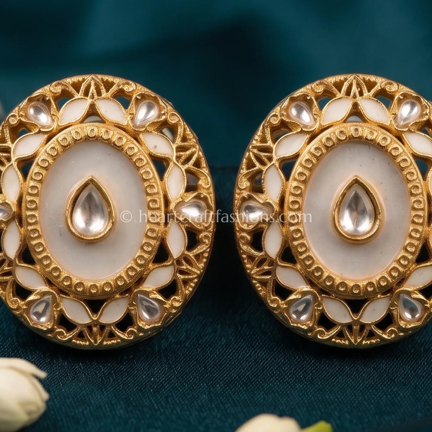 Chandrika Amrapali Studs