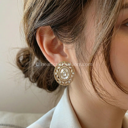 Chandrika Amrapali Studs