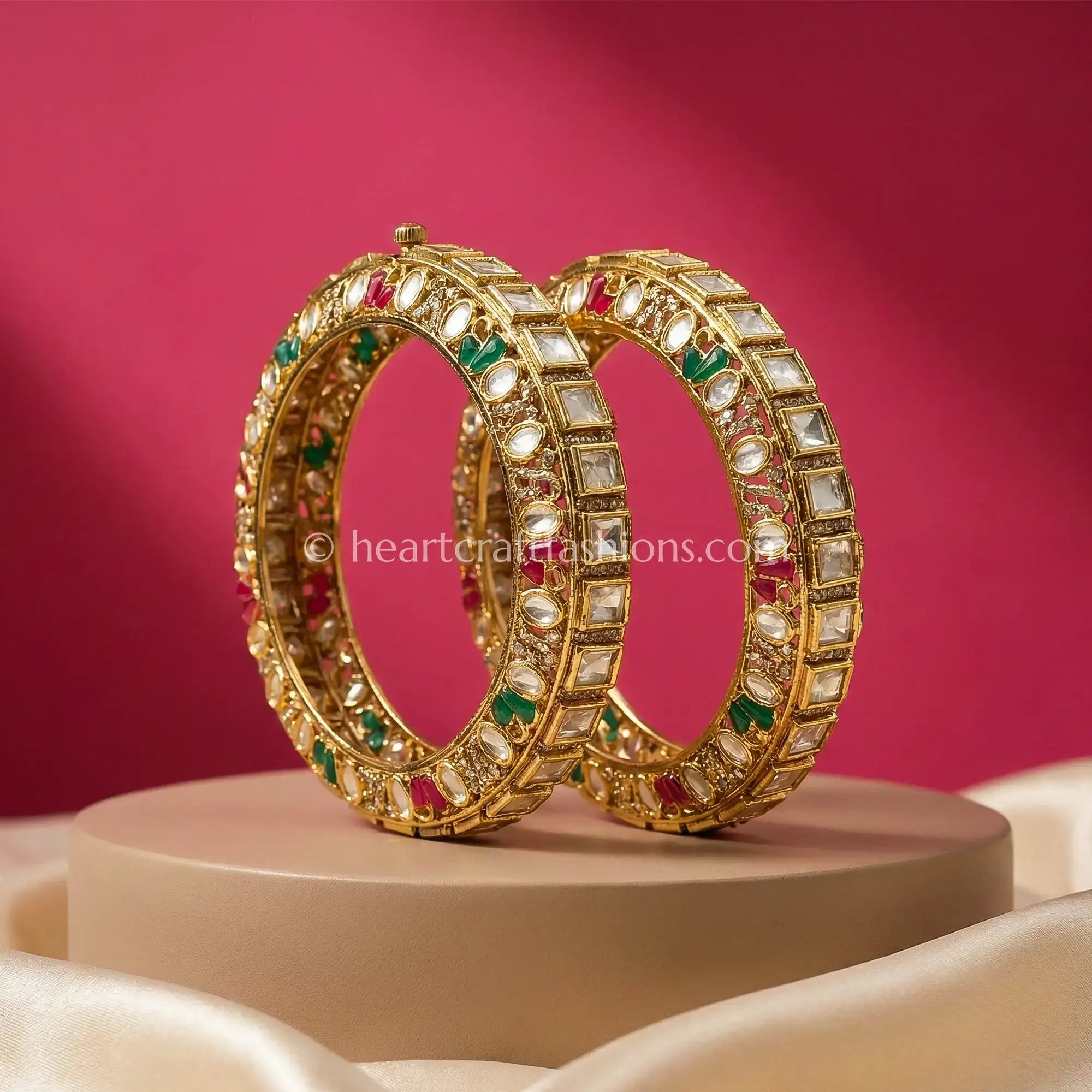 Classic Sunheri Kundan Bangles