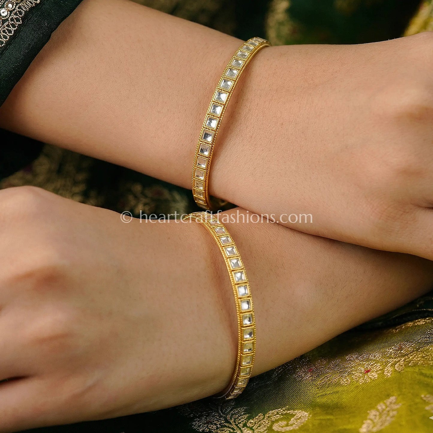 Classic Rectangle Pachi Kundan Sleek Bangles