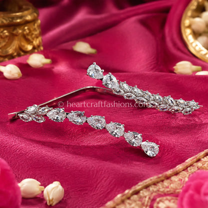 Dual Wave Pear-Cut Zircon Palm Cuff / Handcuff