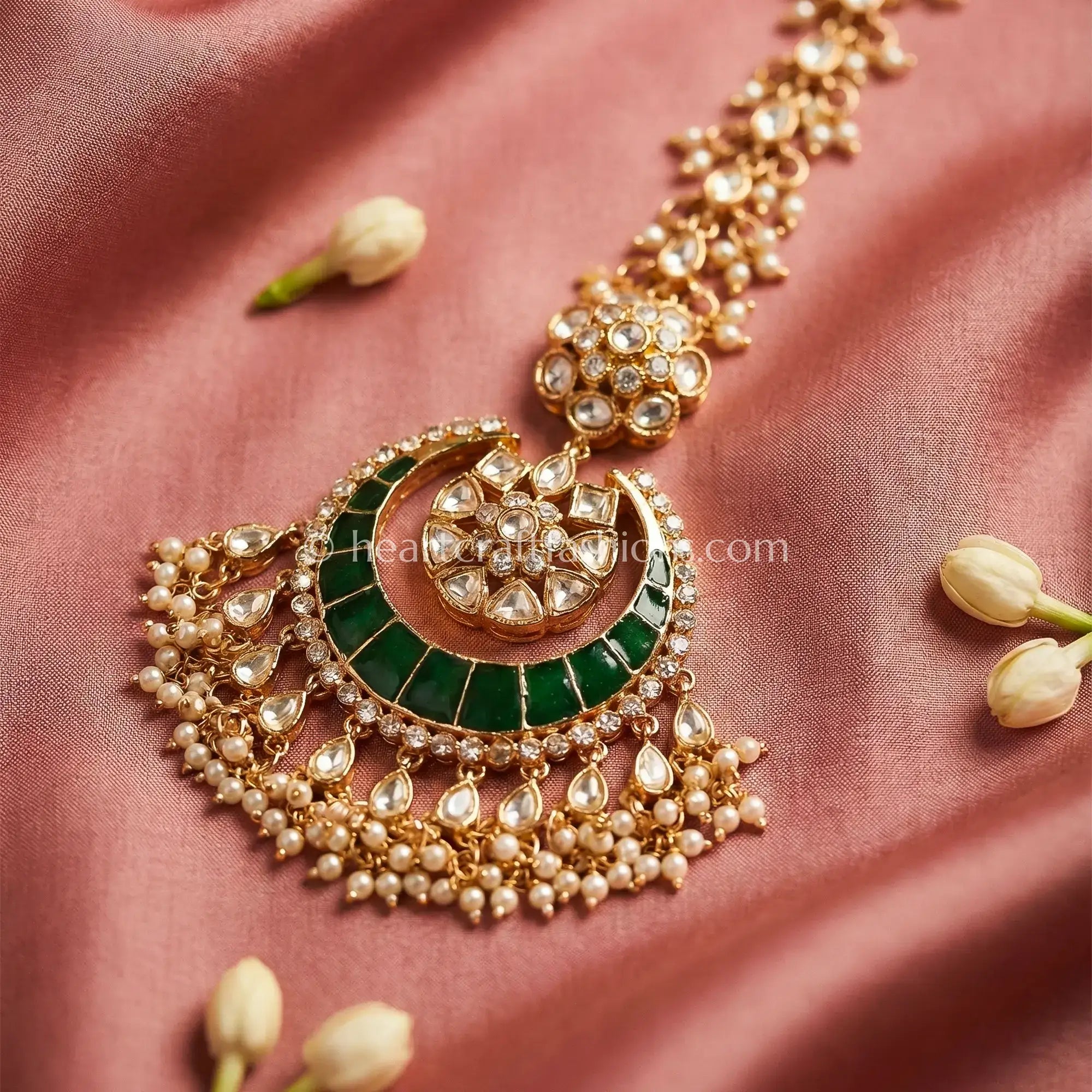 Emerald Arch Polki Maang Tikka