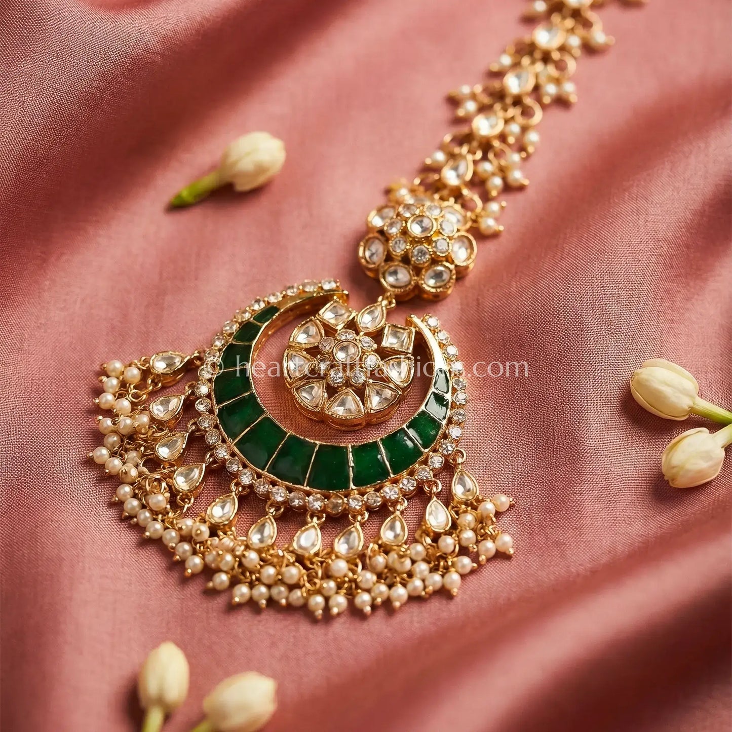 Emerald Arch Polki Maang Tikka