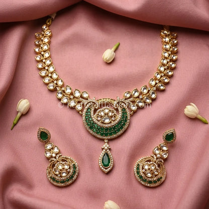 Emerald Aura Sunehri Kundan Choker