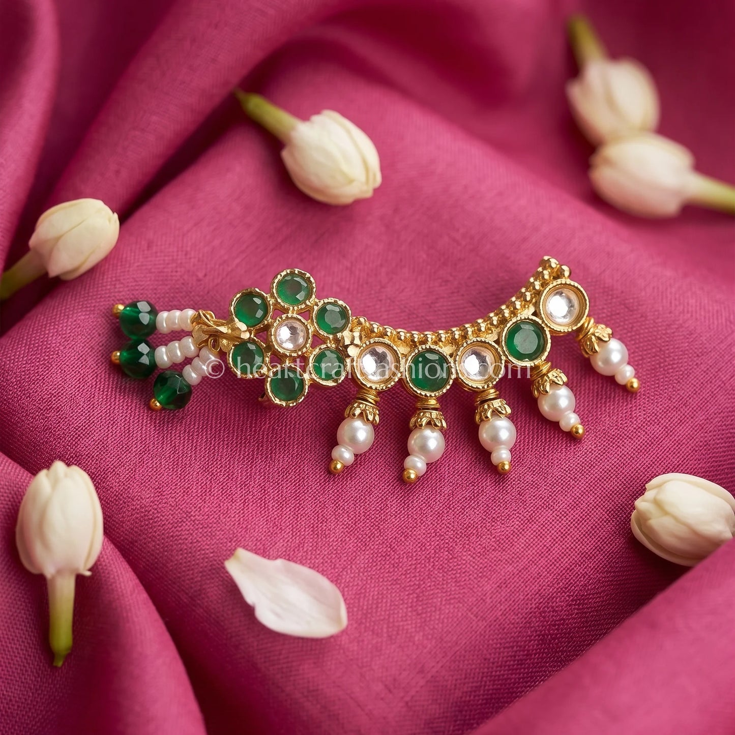 Emerald Floral Cluster Curved Maharashtrian Nath