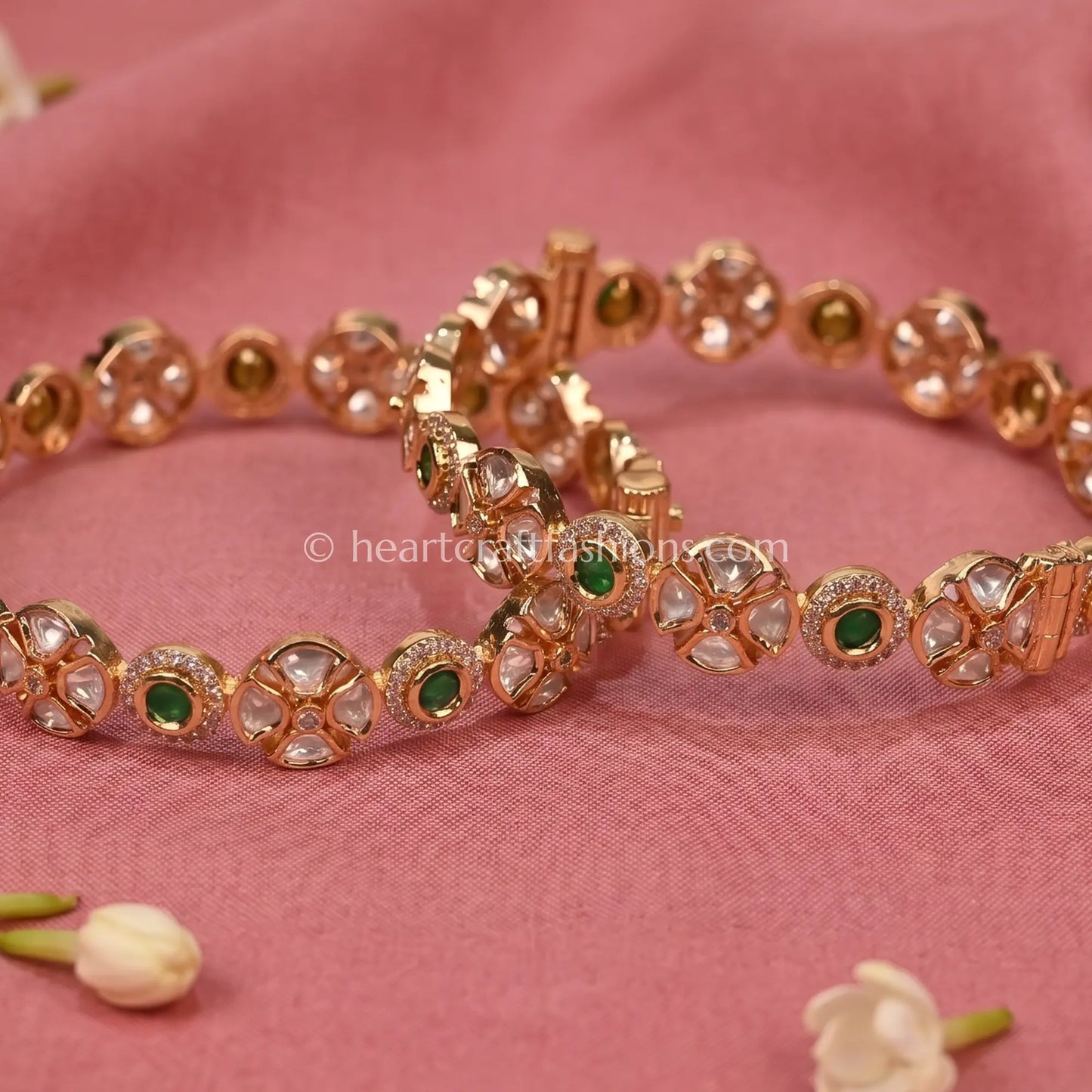 Emerald Floral Sunehri Kundan Sleek Bangles