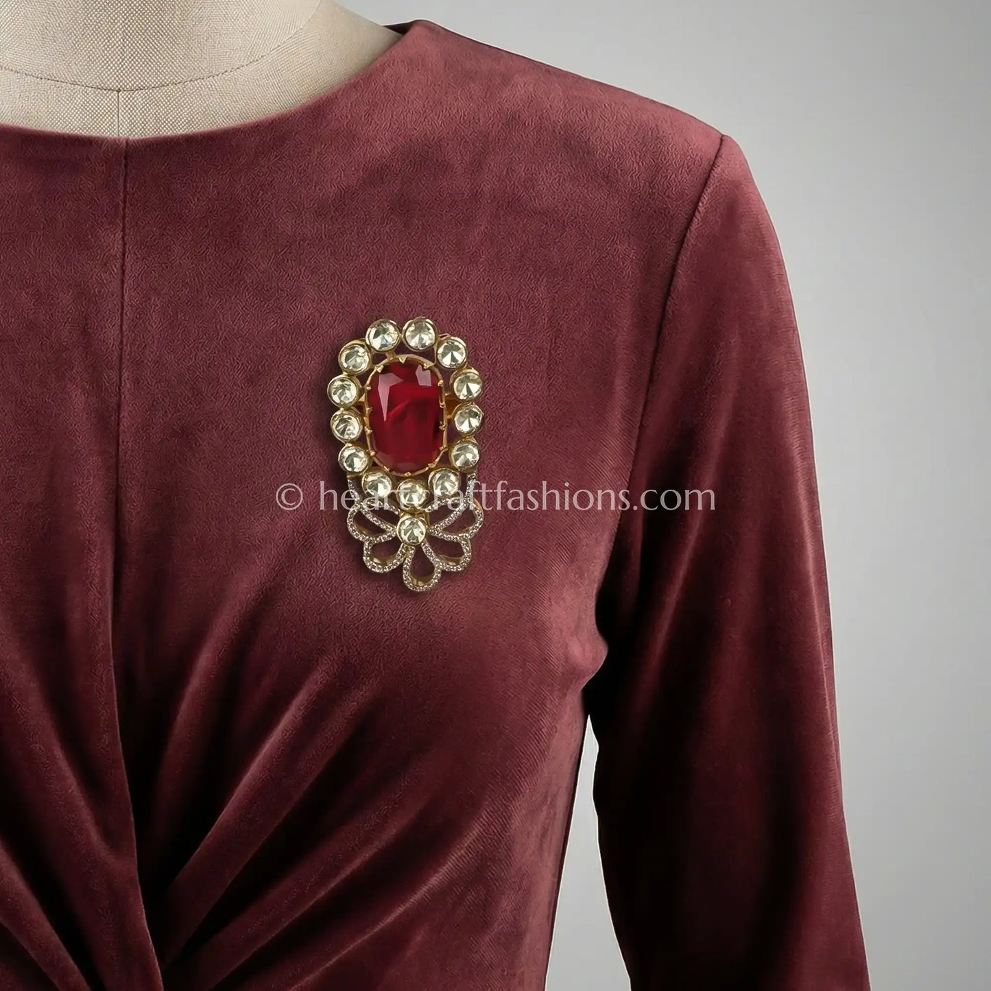 Emerald Green Kundan Halo Brooch