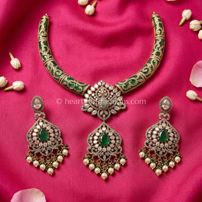 Emerald Green Moissanite Meenakari Hasli Pendant Set
