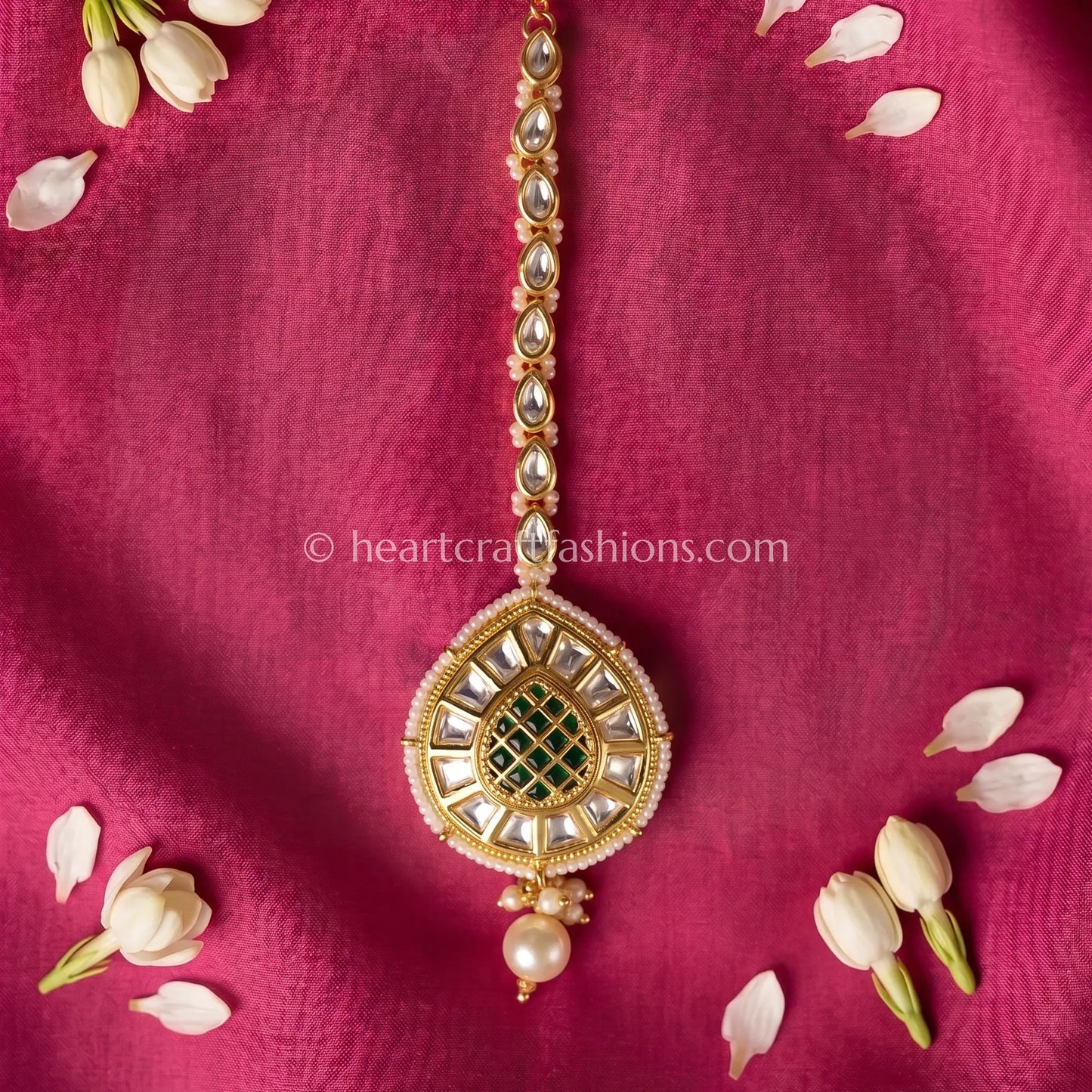 Emerald Heart Pachi Kundan Maang Tikka