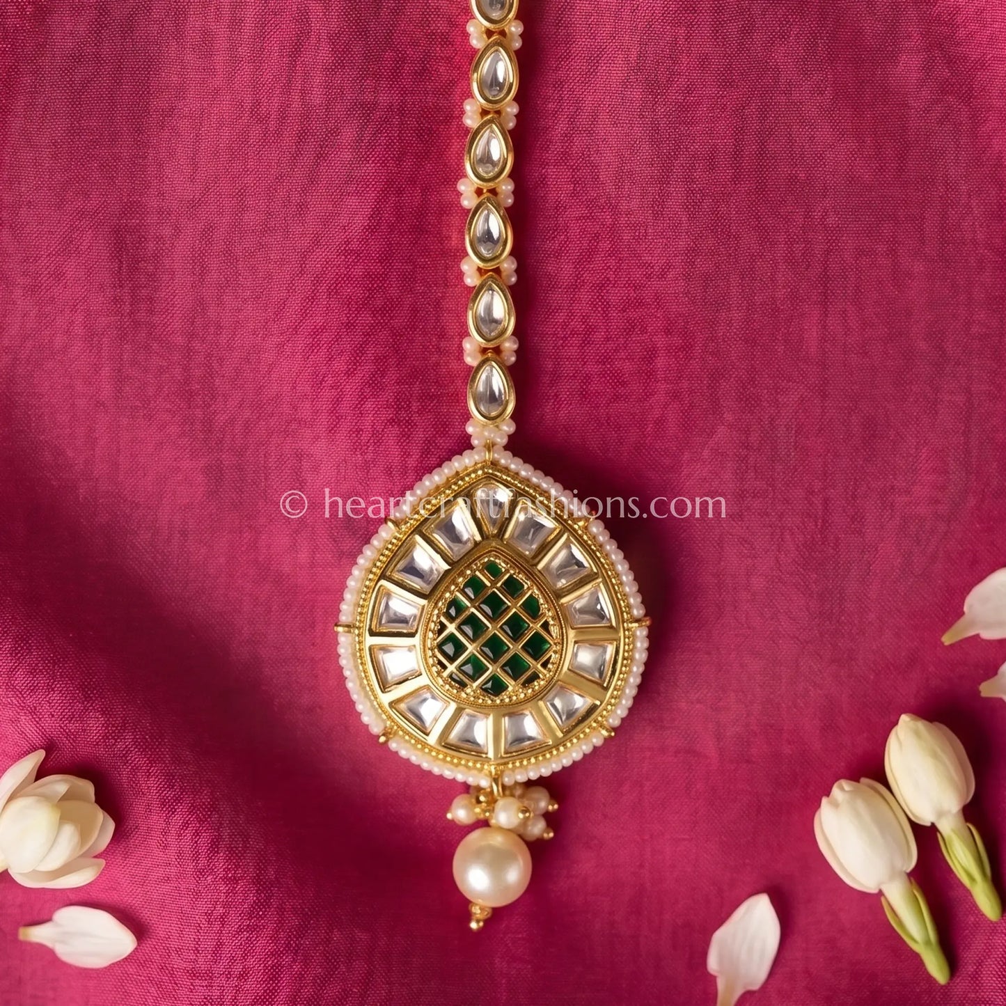 Emerald Heart Pachi Kundan Maang Tikka