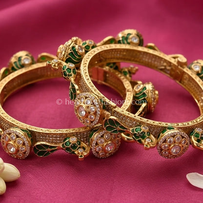 Emerald Heritage Kundan Bangles