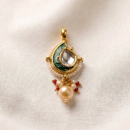 Emerald Meenakari Pachi Kundan Paisley Nath