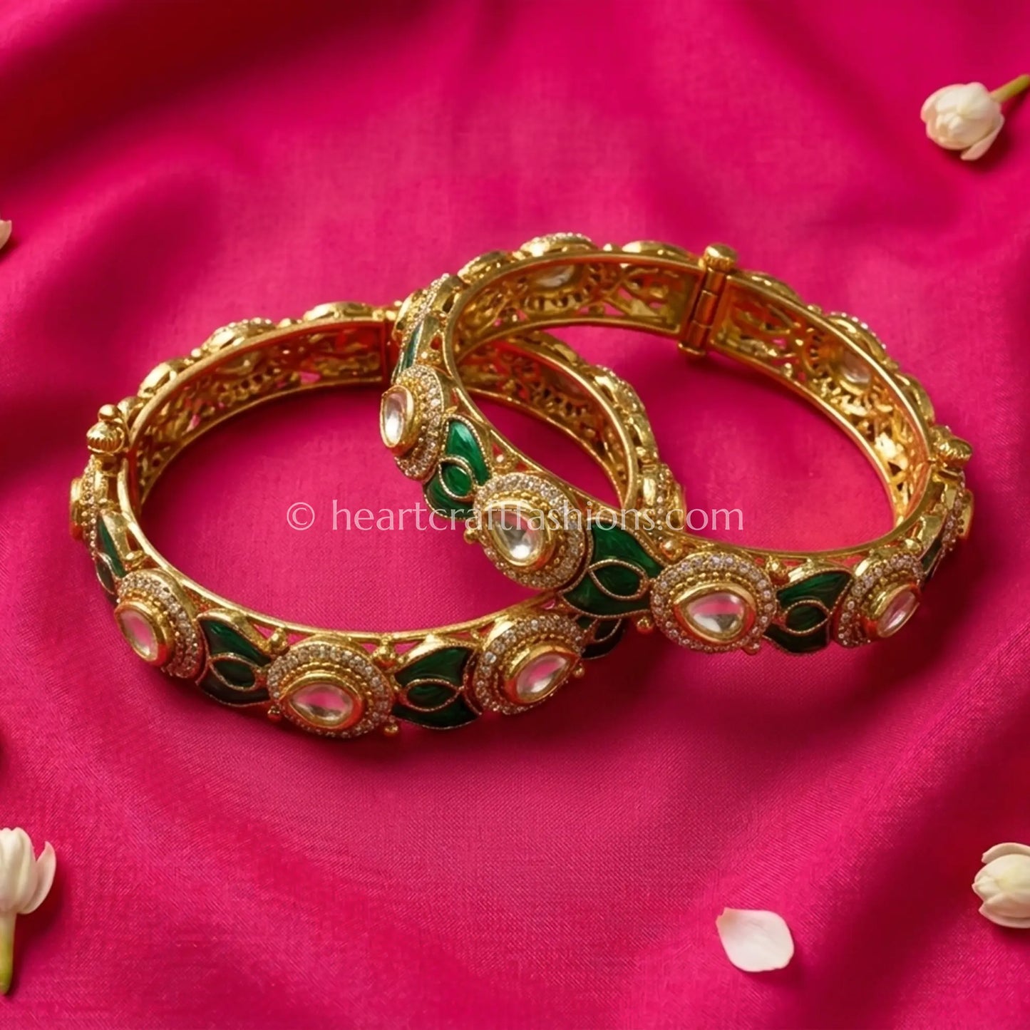 Emerald Pear Sunehri Kundan Bangles