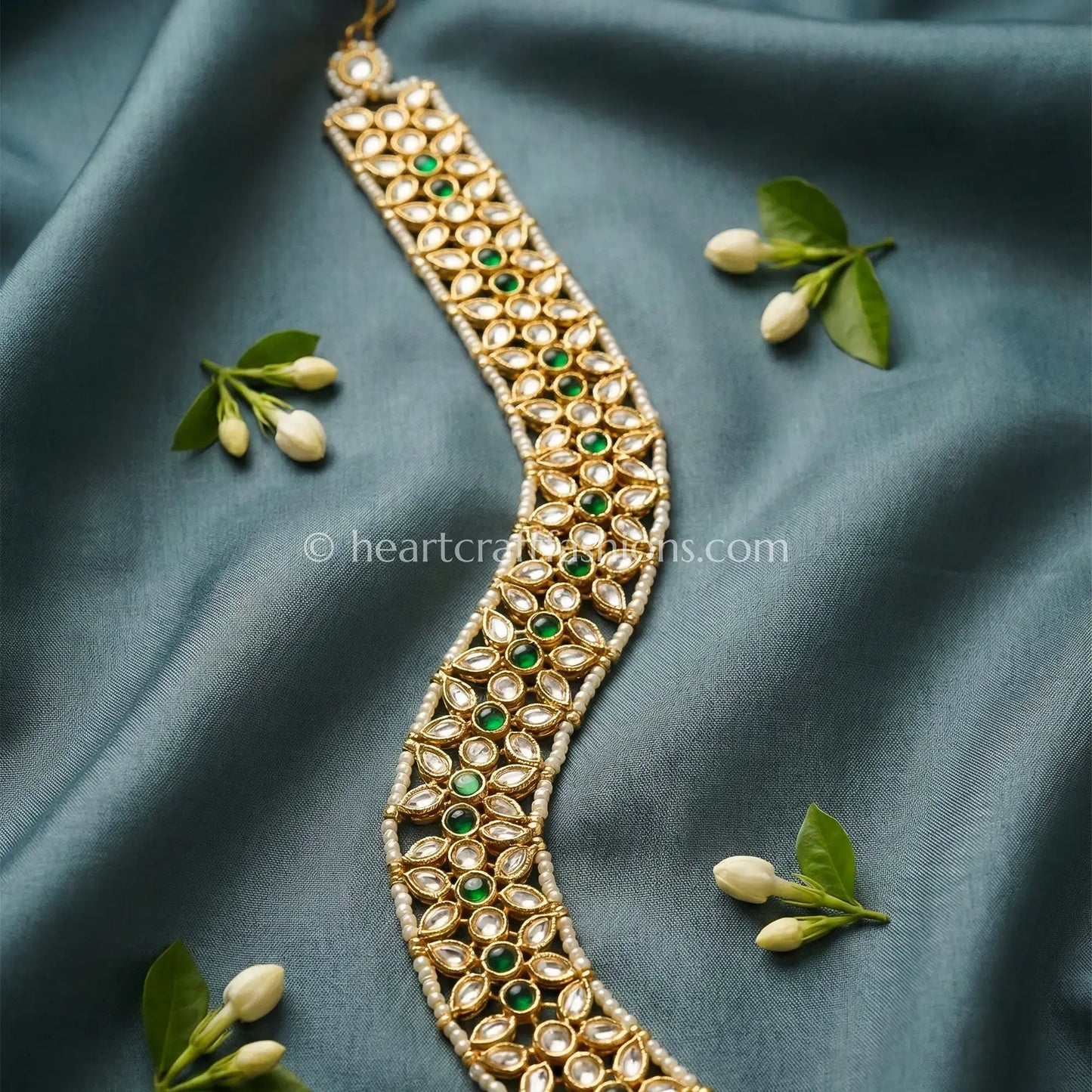 Emerald Radiance Sunehri Kundan Bridal Sheeshpatti