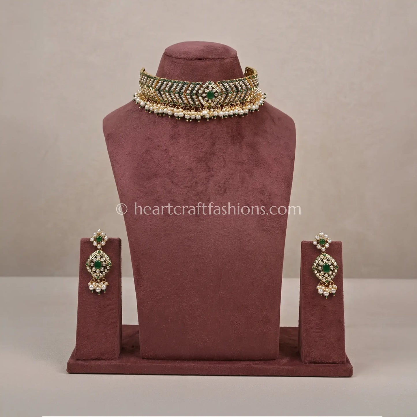 Emerald Rajsi Jadau Choker Set