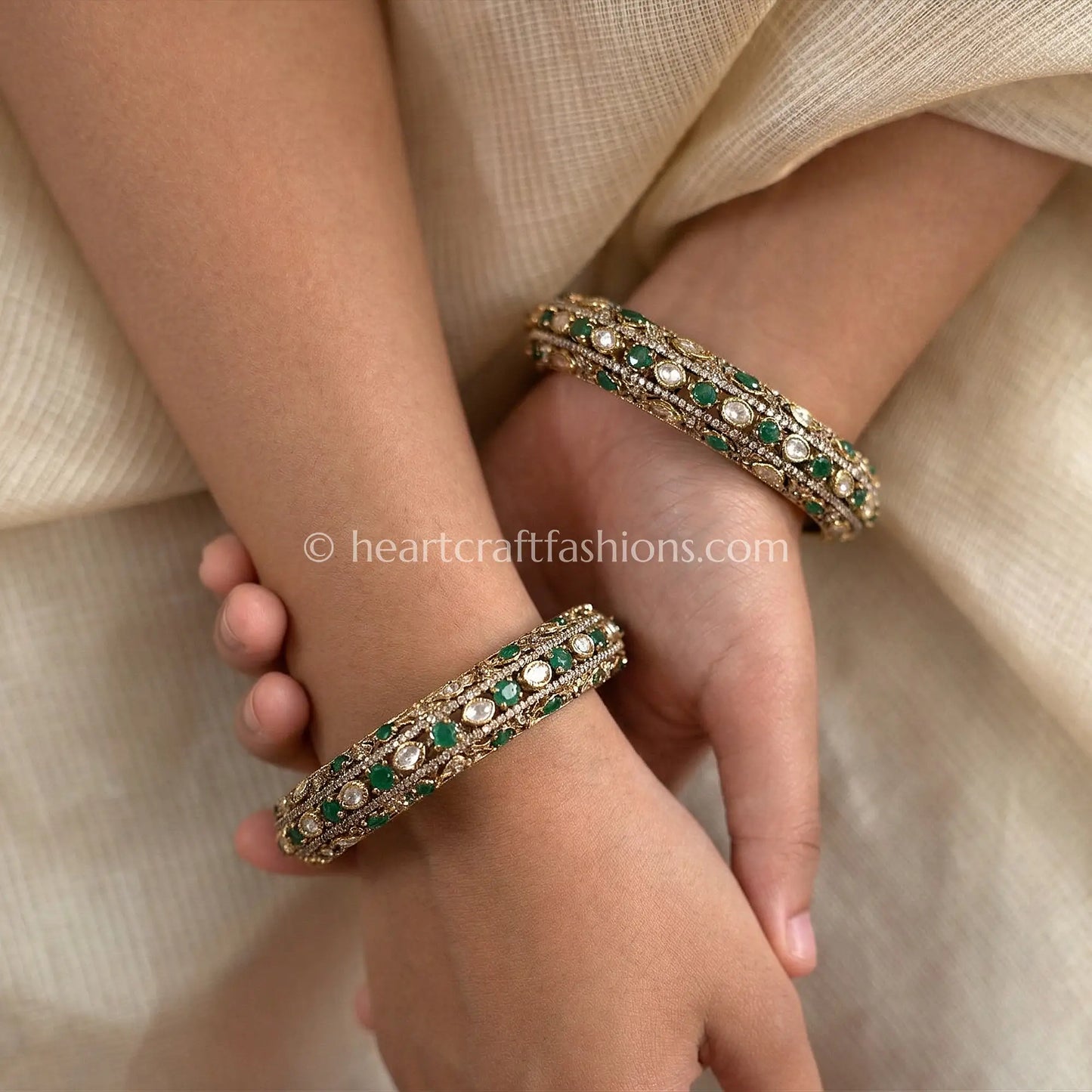 Emerald Royal Sunehri Kundan Sleek Bangles