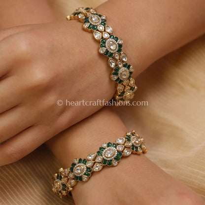 Emerald Sunehri Kundan Bangles