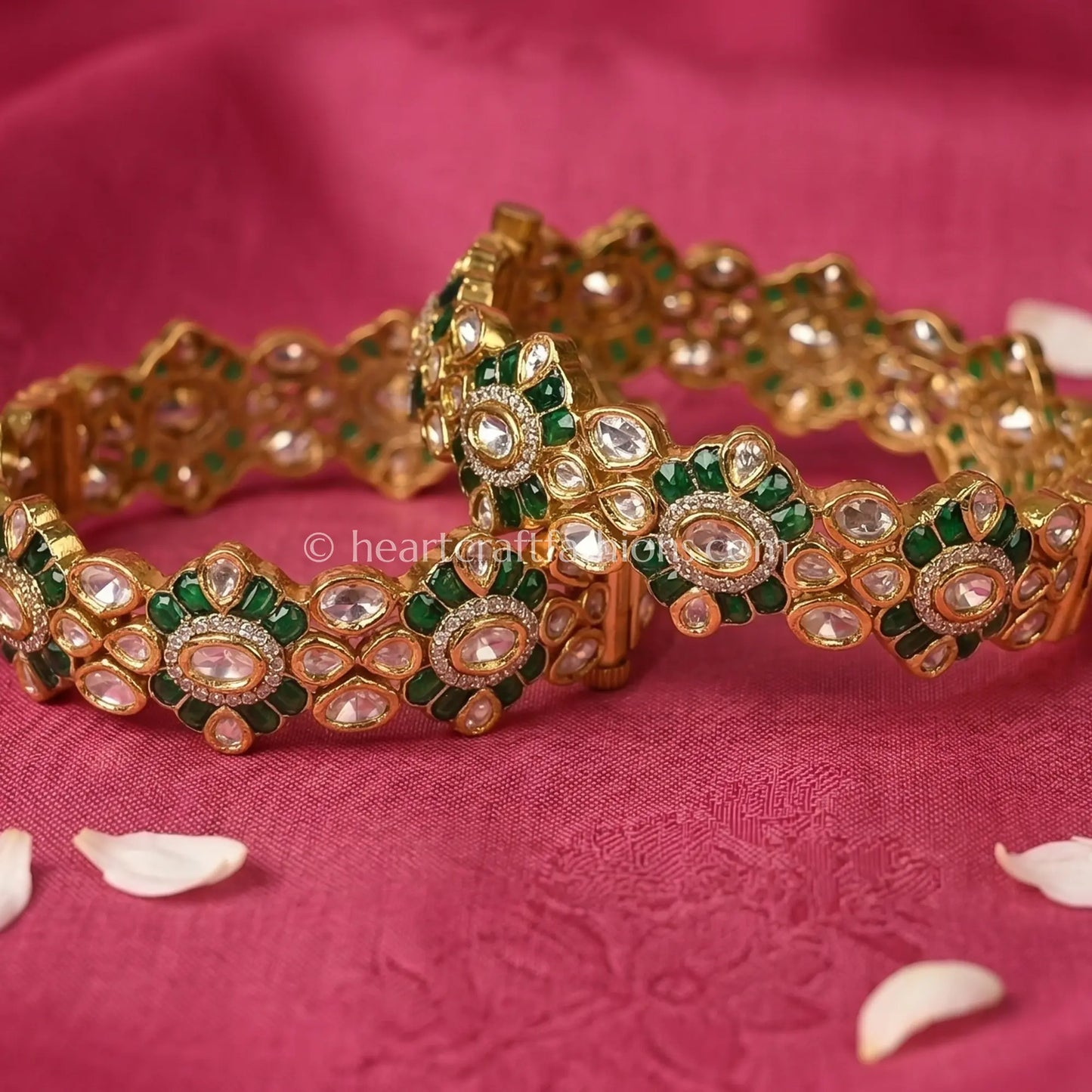 Emerald Sunehri Kundan Bangles