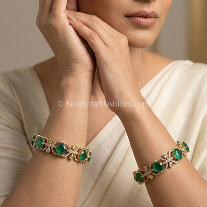 Emerald Sunehri Kundan Doublet Bangles